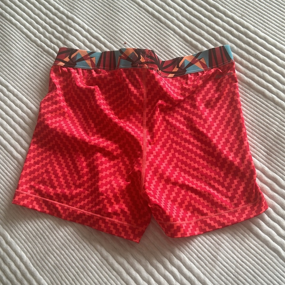 Nike compression shorts - Picture 2 of 3